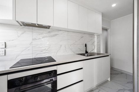 Photo of property in 1/3 Benygloe Place, Highland Park, Auckland, 2010