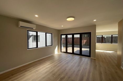 Photo of property in 3 Mark Edward Drive, Half Moon Bay, Auckland, 2012