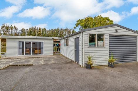 Photo of property in 541 Richmond Road, Lepperton, New Plymouth, 4373