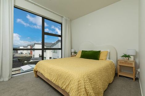 Photo of property in 6 Landing Path Drive, Hobsonville, Auckland, 0616