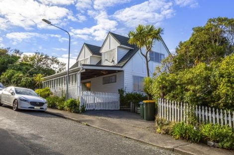 Photo of property in 3 Corlett Road, Plimmerton, Porirua, 5026