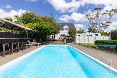 Photo of property in 55 Kaipara Portage Road, Riverhead, 0820