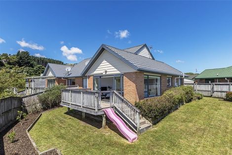 Photo of property in 43a Apple Terrace, Ranui, Porirua, 5024