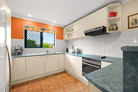 Photo of property in 74 Ayrshire Drive, Grandview Heights, Hamilton, 3200