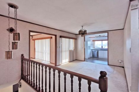 Photo of property in 1/88 Mirrabooka Avenue, Botany Downs, Auckland, 2010