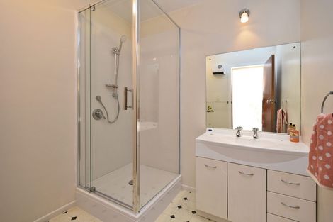 Photo of property in 3/61 Division Street, Riccarton, Christchurch, 8041