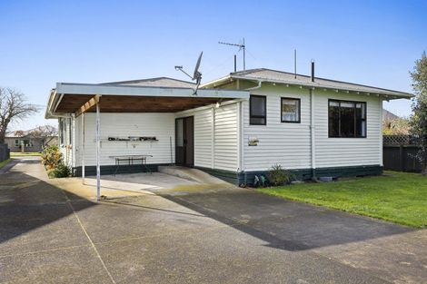 Photo of property in 5 Egmont Street, Hawera, 4610