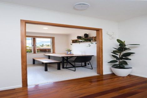 Photo of property in 2/67 Matipo Road, Te Atatu Peninsula, Auckland, 0610