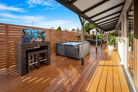 Photo of property in 82 Oaktree Avenue, Browns Bay, Auckland, 0630