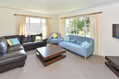 Photo of property in 17 Manara Place, The Gardens, Auckland, 2105