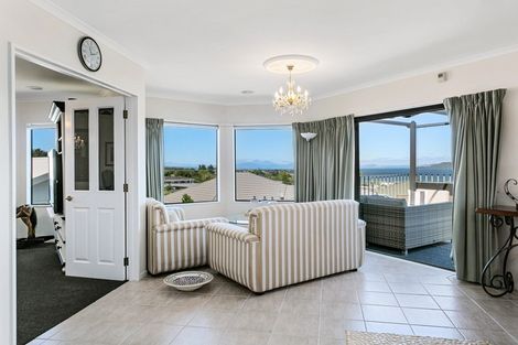 Photo of property in 1/40 Shepherd Road, Waipahihi, Taupo, 3330