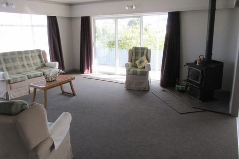 Photo of property in 30 Timaru Road, Waimate, 7924