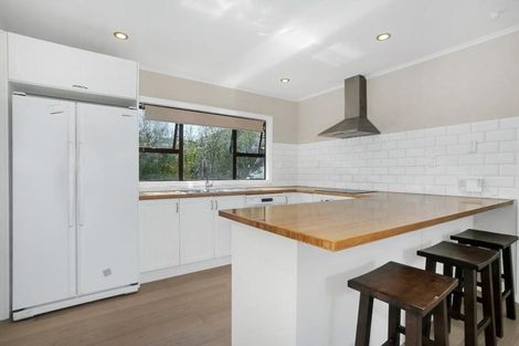 Photo of property in 19 Birdwood Road, Swanson, Auckland, 0612