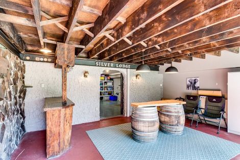 Photo of property in 208 Caroline Place, Mayfair, Hastings, 4122