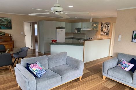 Photo of property in 3 Kimshee Way, Tuakau, 2121
