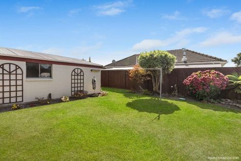 Photo of property in 5 Bideford Place, Dallington, Christchurch, 8061