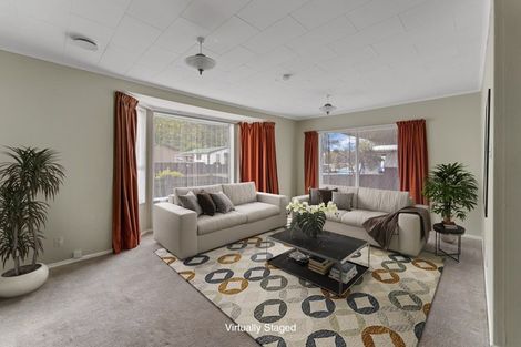 Photo of property in 2/52 Gemstone Drive, Birchville, Upper Hutt, 5018