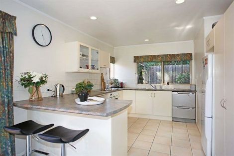 Photo of property in 35a Youngs Road, Papakura, 2110