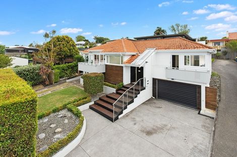 Photo of property in 14 Bank Street, Hillcrest, Auckland, 0627