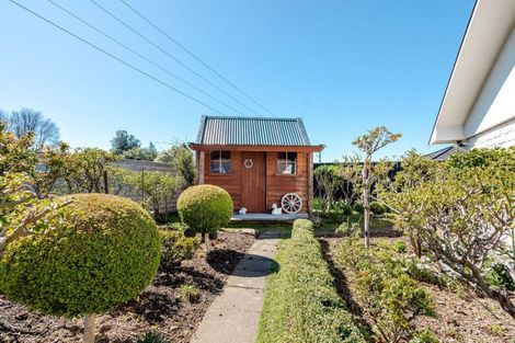 Photo of property in 9 Smith Street, Dannevirke, 4930