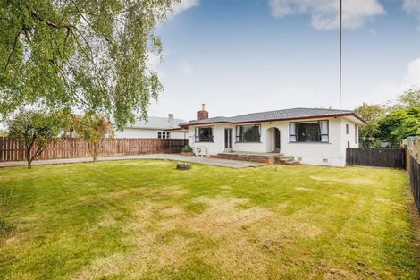 Photo of property in 71 Bridge Street, Bulls, 4818