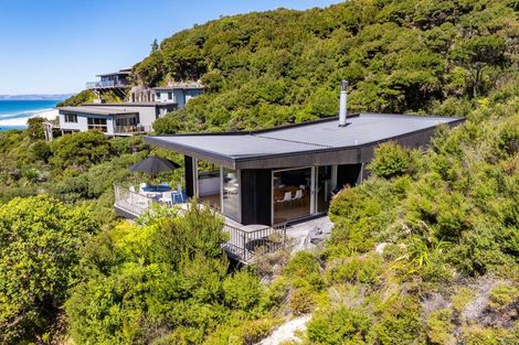 Photo of property in 17 Surf Road, Mangawhai Heads, Mangawhai, 0505