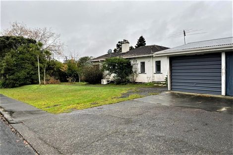 Photo of property in 77 Hill Road, Hillpark, Auckland, 2102