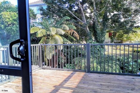 Photo of property in Sherwood Mews, 28u Bidwill Street, Mount Cook, Wellington, 6021