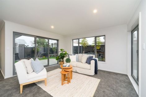 Photo of property in 48 Weston Avenue, Roslyn, Palmerston North, 4414