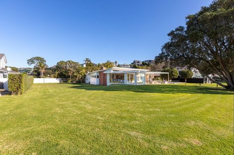 Photo of property in 5 Claude Road, Stanmore Bay, Whangaparaoa, 0932