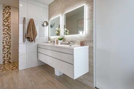 Photo of property in 7 Capstan Crescent, Whitianga, 3510