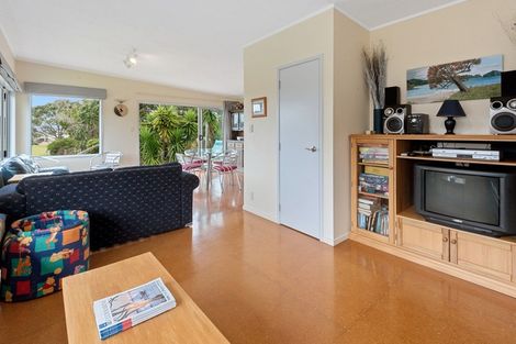 Photo of property in 2177 Whananaki North Road, Whananaki, Hikurangi, 0181