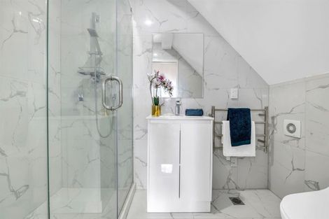 Photo of property in 84b Hutchinsons Road, Bucklands Beach, Auckland, 2014