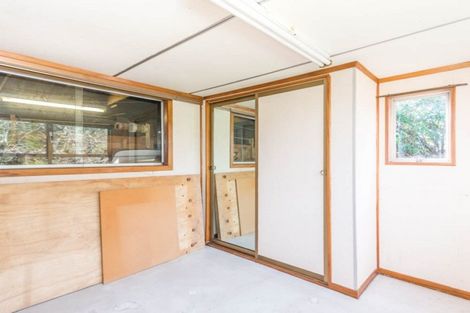 Photo of property in 8 Sarona Avenue, Glen Eden, Auckland, 0602