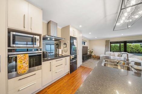 Photo of property in 16 Buddle Road, Wallaceville, Upper Hutt, 5018