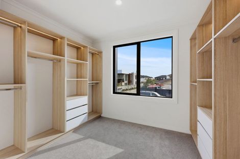 Photo of property in 6a Gulf Crest, Bucklands Beach, Auckland, 2012