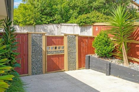 Photo of property in 18 Andre Rise, Stanmore Bay, Whangaparaoa, 0932