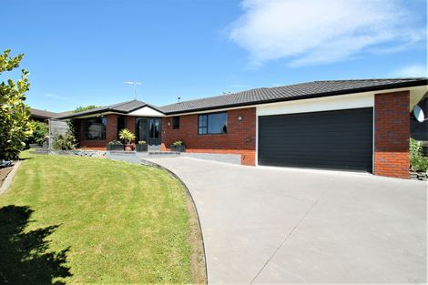 Photo of property in 16 Hogan Place, Fairfield, Dunedin, 9018