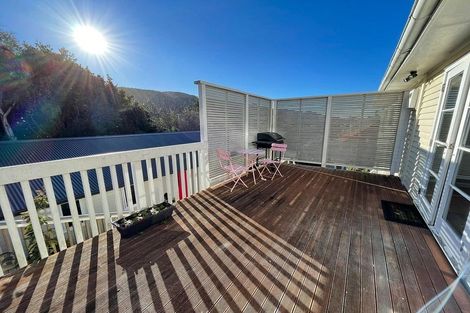 Photo of property in 30 The Drive, Tawa, Wellington, 5028