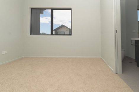 Photo of property in 2b Nerita Place, Long Bay, Auckland, 0630