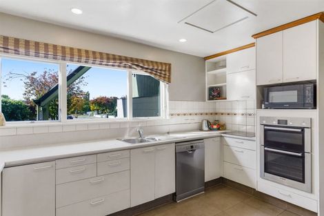 Photo of property in 20 Hillcrest Place, Avonhead, Christchurch, 8042