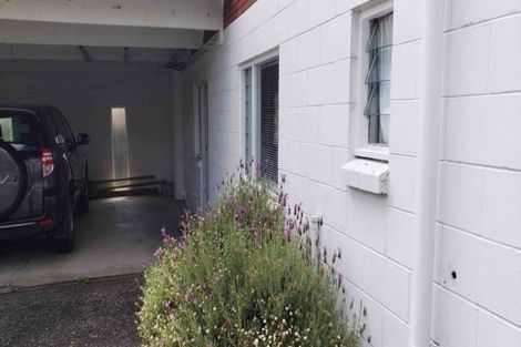 Photo of property in 6 Chevron Place, Castor Bay, Auckland, 0620