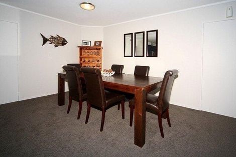 Photo of property in 14 Varlene Terrace, Forrest Hill, Auckland, 0620