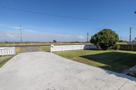Photo of property in 104 Pipiroa Road, Ngatea, 3503