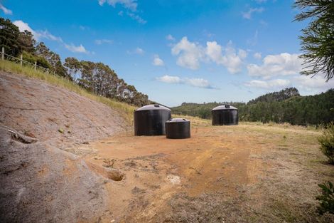 Photo of property in 35 Spikes Way, Whitianga, 3510