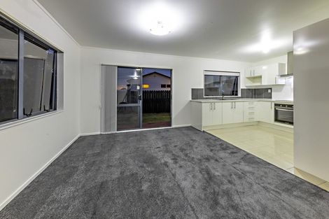 Photo of property in 30a Barneys Farm Road, Clendon Park, Auckland, 2103