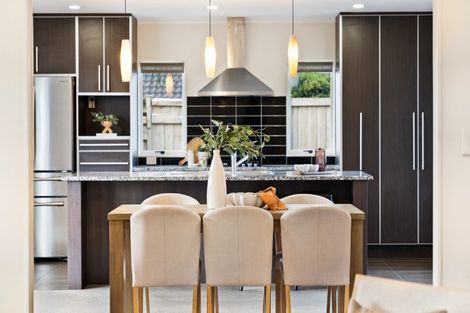 Photo of property in 6 Waynes Place, Pukekohe, 2120