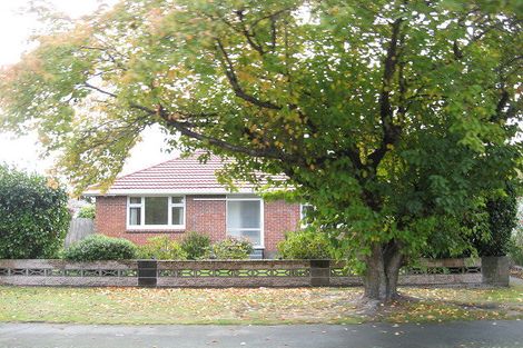 Photo of property in 28 Worthy Street, Ilam, Christchurch, 8041