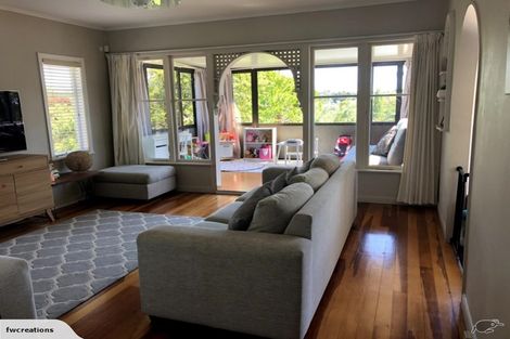 Photo of property in 57 Onewa Road, Northcote, Auckland, 0627