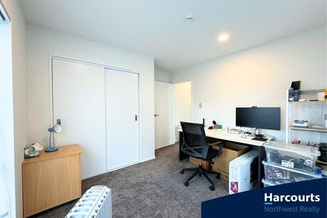 Photo of property in 13 Houhora Street, Westgate, Auckland, 0814